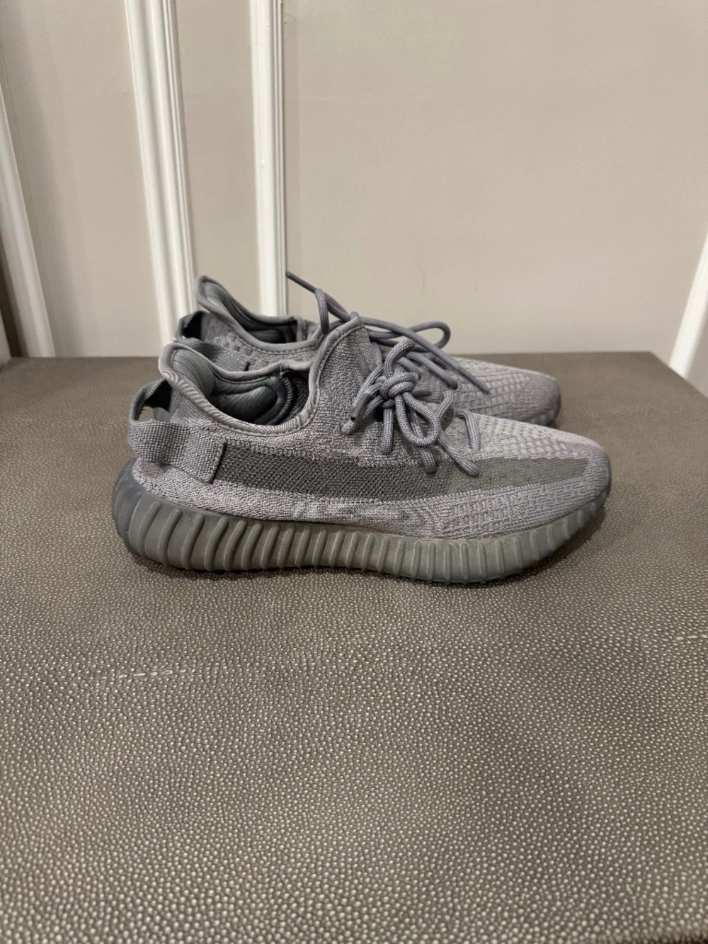 adidas Yeezy Boost 350 V2 Steel Grey Men’s 8.5 Women’s 9.5